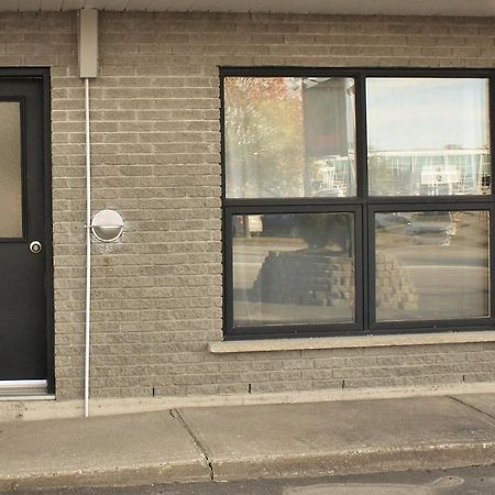 Motel Du Canton Valcourt 外观 照片