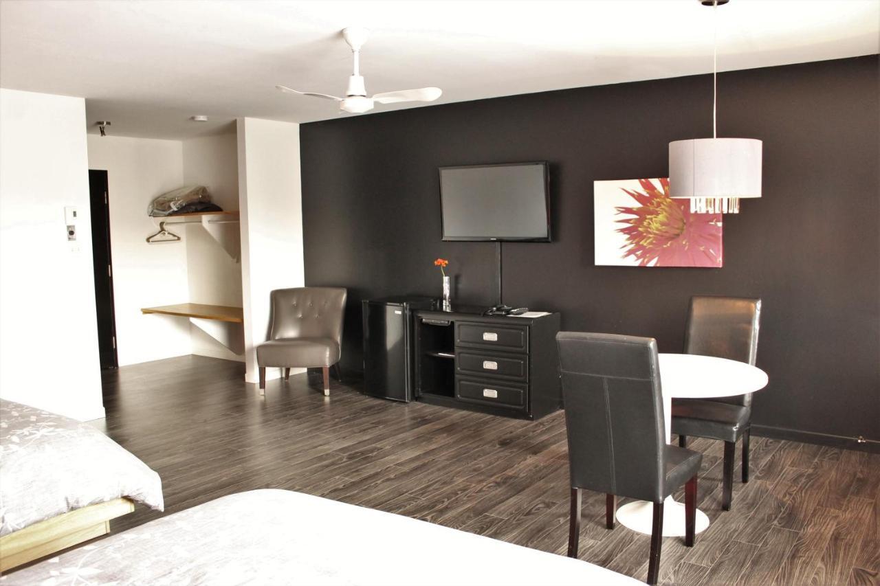 Motel Du Canton Valcourt 外观 照片