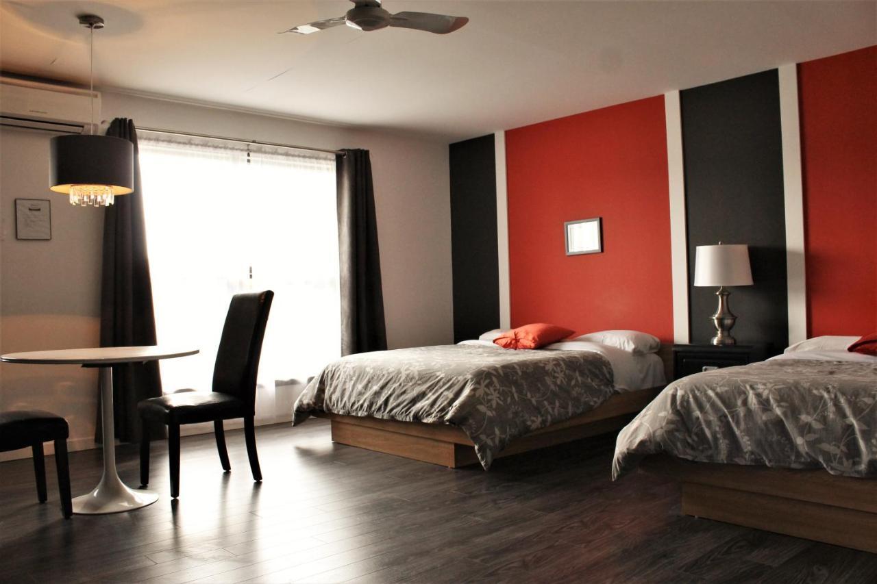 Motel Du Canton Valcourt 外观 照片