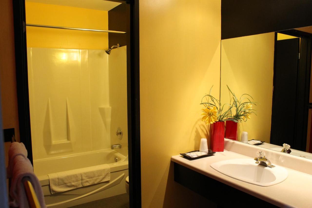 Motel Du Canton Valcourt 外观 照片