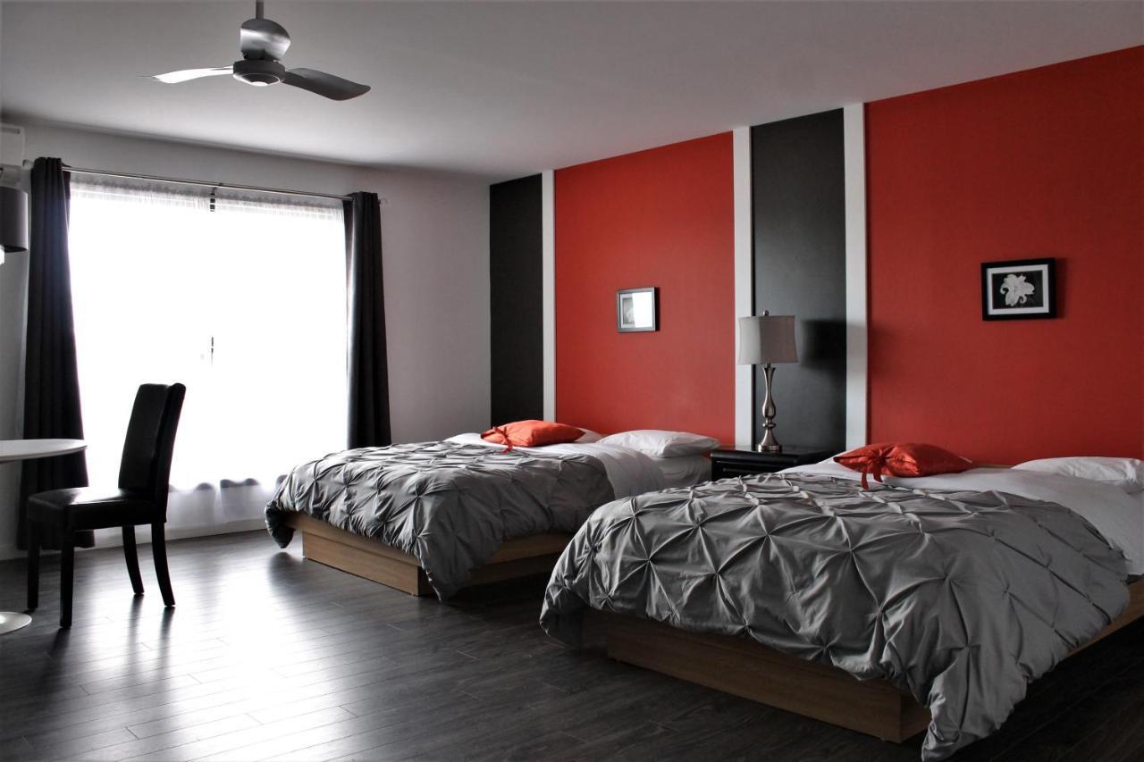 Motel Du Canton Valcourt 外观 照片